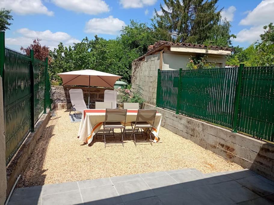 Charmante Maison Le Fagnard Coutras Exterior photo